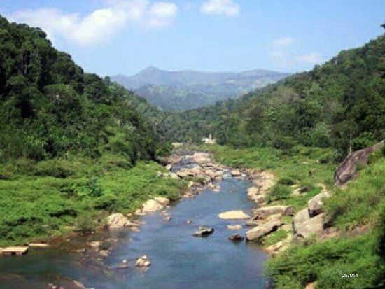 Huluganga Ella Falls